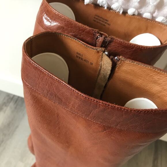 Bolo by BORN Tall Leather Brown High Heel Boots With Side Zipper.  Size 9. - Picture 4 of 15